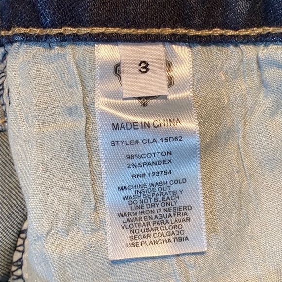 Distressed Skinny Jeans - Picture 16 of 16